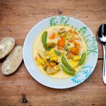 Recept: Fisksoppa med saffran och tomat
